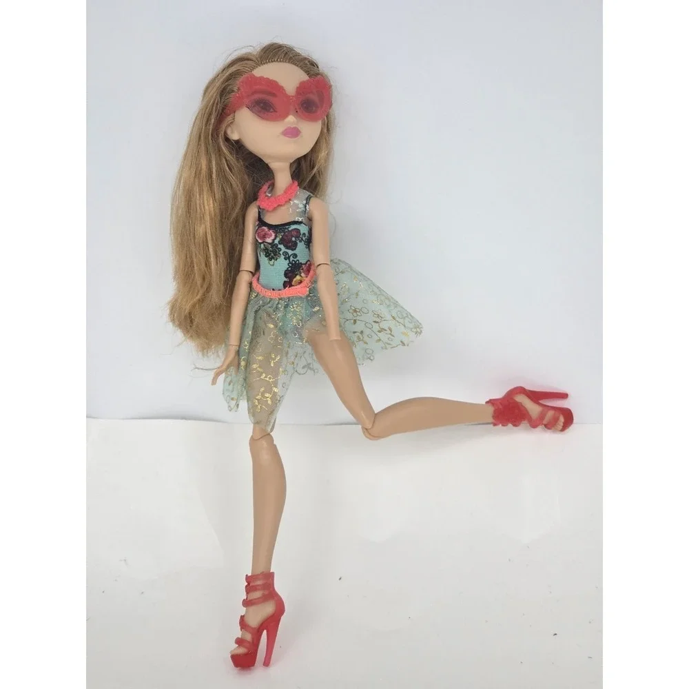 Ever After High Ashlynn Ella Mirror Beach Doll with Brush & Glasses Missing Hand